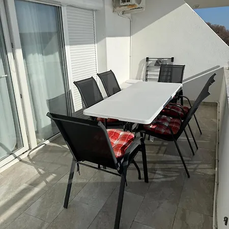 Apartment Perla Dinjiska