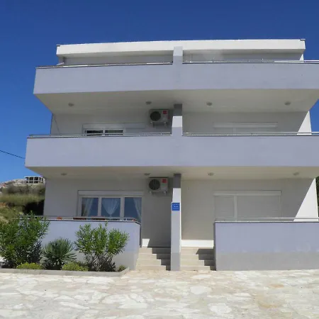 Apartment Perla Dinjiška